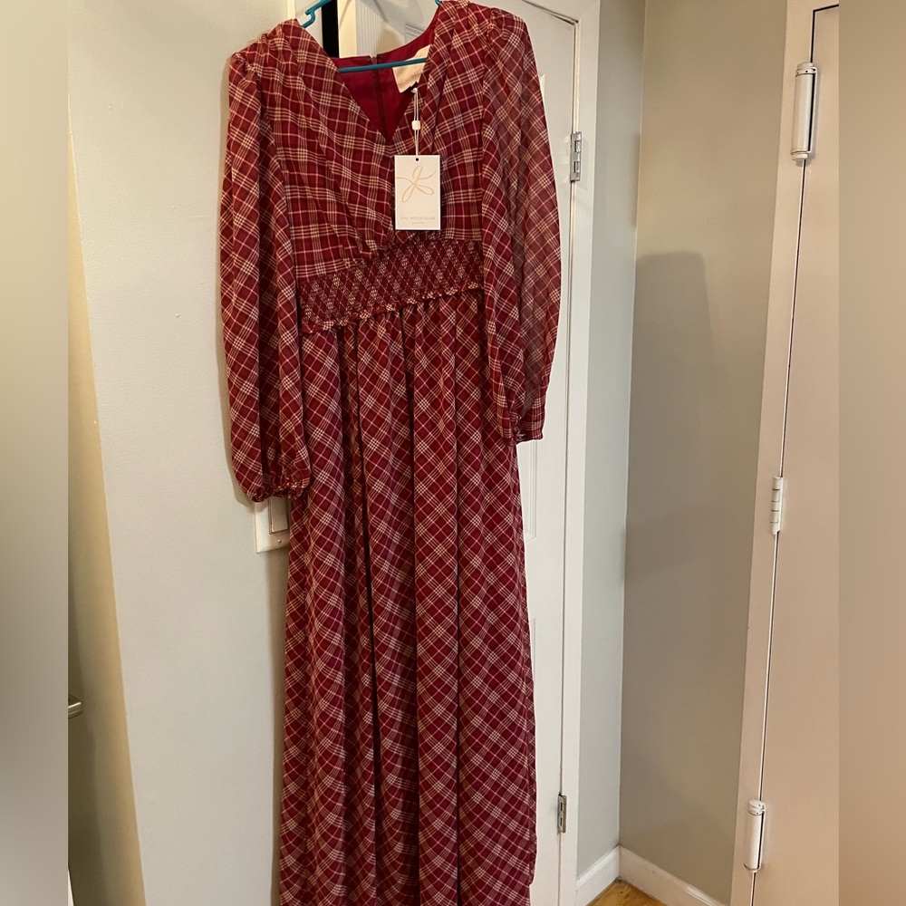 New with tags Gal Meets Glam maxi dress, perfect for fall!